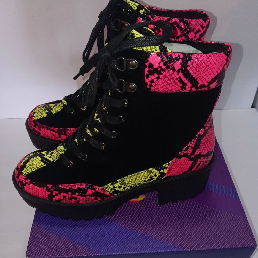 Ankle Boots - Picture 8 of 9